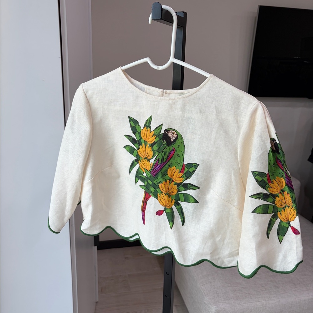 FARM Rio Cream Linen Crop Top with Green Parrot & Yellow Floral Print - Picture 3 of 11